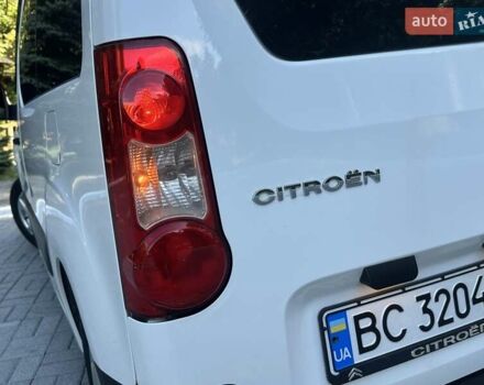 Белый Ситроен Берлинго, объемом двигателя 1.56 л и пробегом 263 тыс. км за 5690 $, фото 24 на Automoto.ua