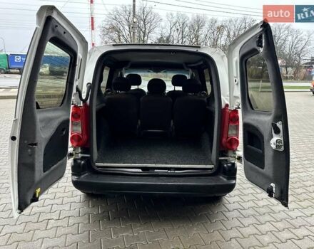 Белый Ситроен Берлинго, объемом двигателя 1.6 л и пробегом 274 тыс. км за 5750 $, фото 21 на Automoto.ua