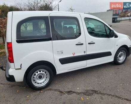 Белый Ситроен Берлинго, объемом двигателя 1.6 л и пробегом 237 тыс. км за 5999 $, фото 2 на Automoto.ua