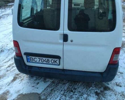 Белый Ситроен Берлинго, объемом двигателя 1.36 л и пробегом 250 тыс. км за 3800 $, фото 4 на Automoto.ua