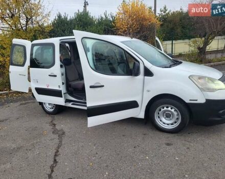 Белый Ситроен Берлинго, объемом двигателя 1.6 л и пробегом 237 тыс. км за 5999 $, фото 95 на Automoto.ua
