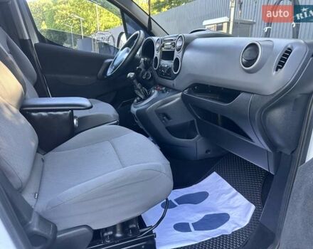 Белый Ситроен Берлинго, объемом двигателя 1.56 л и пробегом 263 тыс. км за 5690 $, фото 48 на Automoto.ua