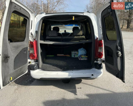 Білий Сітроен Берлінго, об'ємом двигуна 1.56 л та пробігом 254 тис. км за 5700 $, фото 7 на Automoto.ua