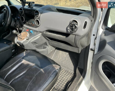 Білий Сітроен Берлінго, об'ємом двигуна 1.56 л та пробігом 254 тис. км за 5700 $, фото 11 на Automoto.ua