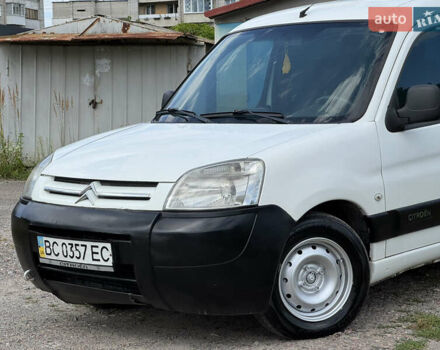 Белый Ситроен Берлинго, объемом двигателя 1.6 л и пробегом 286 тыс. км за 3590 $, фото 2 на Automoto.ua
