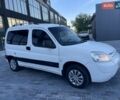 Белый Ситроен Берлинго, объемом двигателя 1.56 л и пробегом 280 тыс. км за 2900 $, фото 2 на Automoto.ua