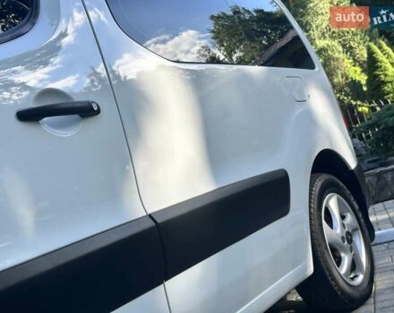 Белый Ситроен Берлинго, объемом двигателя 1.56 л и пробегом 263 тыс. км за 5690 $, фото 18 на Automoto.ua
