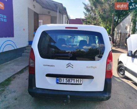 Белый Ситроен Берлинго, объемом двигателя 1.56 л и пробегом 291 тыс. км за 3900 $, фото 5 на Automoto.ua