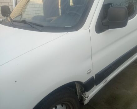 Белый Ситроен Берлинго, объемом двигателя 1.6 л и пробегом 250 тыс. км за 2600 $, фото 1 на Automoto.ua