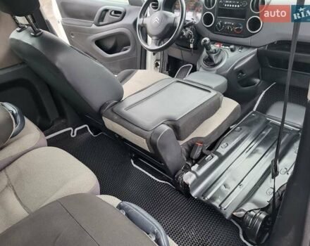 Белый Ситроен Берлинго, объемом двигателя 1.6 л и пробегом 237 тыс. км за 5999 $, фото 64 на Automoto.ua