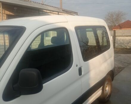 Белый Ситроен Берлинго, объемом двигателя 1.6 л и пробегом 250 тыс. км за 2600 $, фото 2 на Automoto.ua