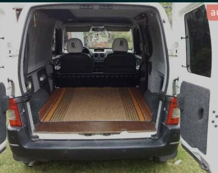 Белый Ситроен Берлинго, объемом двигателя 1.6 л и пробегом 280 тыс. км за 5450 $, фото 6 на Automoto.ua