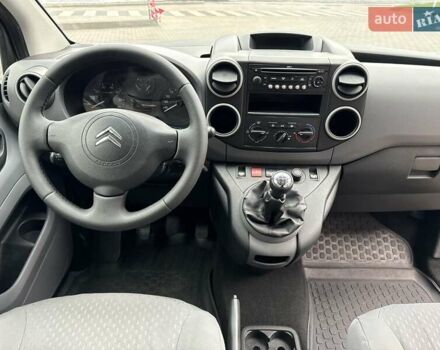 Белый Ситроен Берлинго, объемом двигателя 1.6 л и пробегом 274 тыс. км за 5750 $, фото 19 на Automoto.ua
