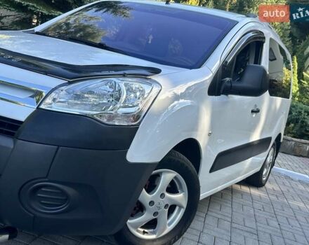 Белый Ситроен Берлинго, объемом двигателя 1.56 л и пробегом 263 тыс. км за 5690 $, фото 7 на Automoto.ua