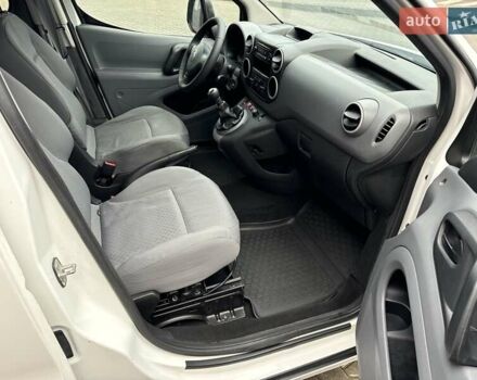 Белый Ситроен Берлинго, объемом двигателя 1.6 л и пробегом 274 тыс. км за 5750 $, фото 17 на Automoto.ua