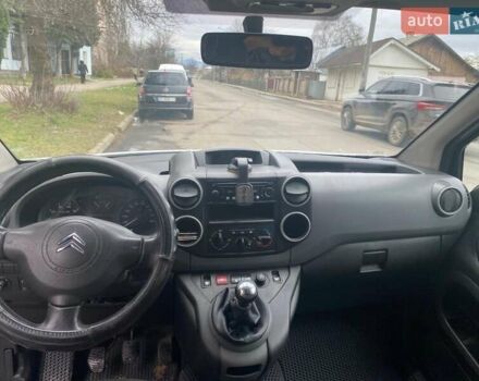 Белый Ситроен Берлинго, объемом двигателя 1.56 л и пробегом 235 тыс. км за 6100 $, фото 9 на Automoto.ua