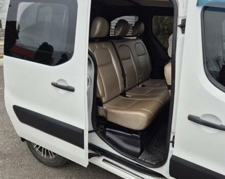 Белый Ситроен Берлинго, объемом двигателя 1.56 л и пробегом 205 тыс. км за 5700 $, фото 12 на Automoto.ua