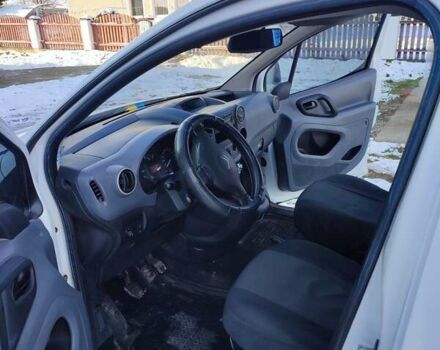 Белый Ситроен Берлинго, объемом двигателя 1.56 л и пробегом 261 тыс. км за 5300 $, фото 8 на Automoto.ua