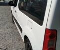 Білий Сітроен Берлінго, об'ємом двигуна 1.6 л та пробігом 268 тис. км за 6200 $, фото 4 на Automoto.ua