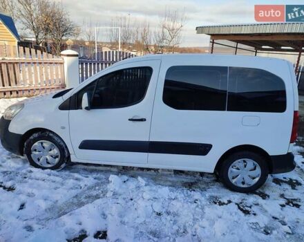 Белый Ситроен Берлинго, объемом двигателя 1.56 л и пробегом 261 тыс. км за 5300 $, фото 2 на Automoto.ua