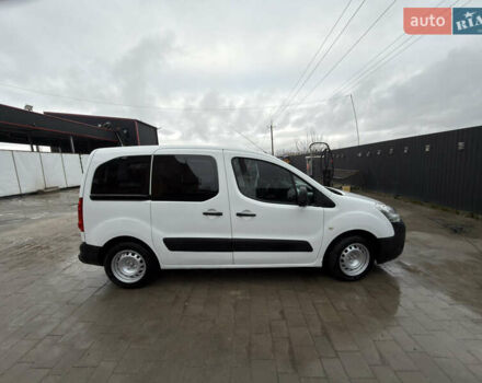 Белый Ситроен Берлинго, объемом двигателя 1.6 л и пробегом 210 тыс. км за 5500 $, фото 2 на Automoto.ua