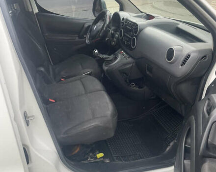 Белый Ситроен Берлинго, объемом двигателя 1.6 л и пробегом 305 тыс. км за 5800 $, фото 7 на Automoto.ua