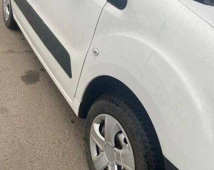 Белый Ситроен Берлинго, объемом двигателя 1.56 л и пробегом 235 тыс. км за 6100 $, фото 6 на Automoto.ua