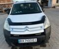 Белый Ситроен Берлинго, объемом двигателя 1.6 л и пробегом 230 тыс. км за 5600 $, фото 1 на Automoto.ua