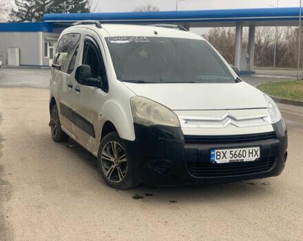 Белый Ситроен Берлинго, объемом двигателя 1.6 л и пробегом 352 тыс. км за 5000 $, фото 1 на Automoto.ua
