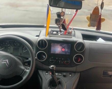 Белый Ситроен Берлинго, объемом двигателя 1.6 л и пробегом 352 тыс. км за 5000 $, фото 3 на Automoto.ua