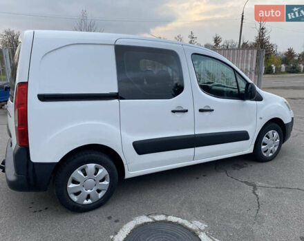 Белый Ситроен Берлинго, объемом двигателя 1.56 л и пробегом 223 тыс. км за 6900 $, фото 4 на Automoto.ua