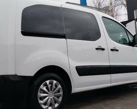 Белый Ситроен Берлинго, объемом двигателя 1.56 л и пробегом 260 тыс. км за 7500 $, фото 3 на Automoto.ua
