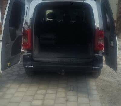 Белый Ситроен Берлинго, объемом двигателя 1.56 л и пробегом 270 тыс. км за 5700 $, фото 9 на Automoto.ua