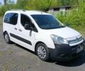 Білий Сітроен Берлінго, об'ємом двигуна 1.6 л та пробігом 400 тис. км за 5600 $, фото 1 на Automoto.ua