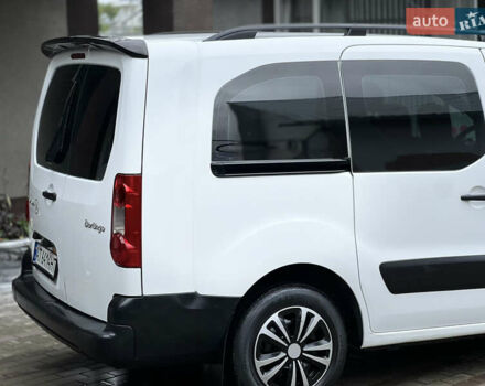 Белый Ситроен Берлинго, объемом двигателя 1.6 л и пробегом 237 тыс. км за 7500 $, фото 20 на Automoto.ua