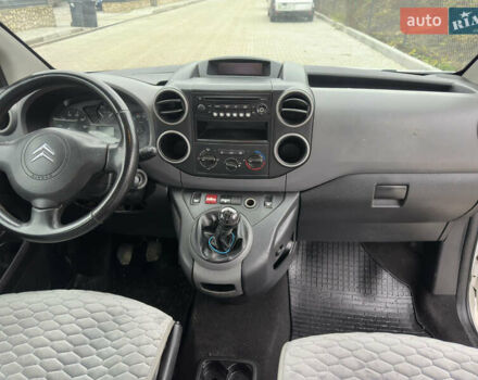 Білий Сітроен Берлінго, об'ємом двигуна 1.6 л та пробігом 260 тис. км за 5399 $, фото 14 на Automoto.ua