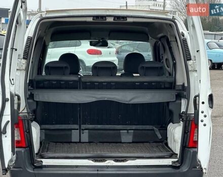 Белый Ситроен Берлинго, объемом двигателя 1.4 л и пробегом 170 тыс. км за 5700 $, фото 13 на Automoto.ua