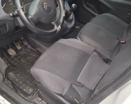 Белый Ситроен Берлинго, объемом двигателя 1.6 л и пробегом 250 тыс. км за 6100 $, фото 4 на Automoto.ua