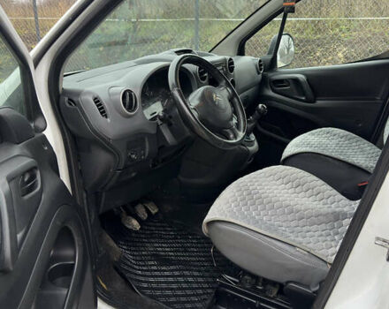 Білий Сітроен Берлінго, об'ємом двигуна 1.6 л та пробігом 260 тис. км за 5399 $, фото 20 на Automoto.ua