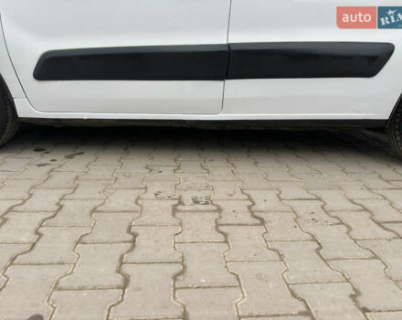 Білий Сітроен Берлінго, об'ємом двигуна 1.6 л та пробігом 260 тис. км за 5399 $, фото 12 на Automoto.ua