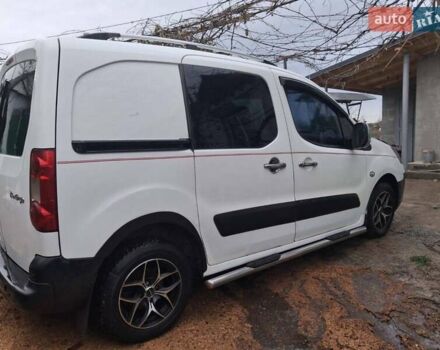 Белый Ситроен Берлинго, объемом двигателя 1.6 л и пробегом 250 тыс. км за 6100 $, фото 3 на Automoto.ua