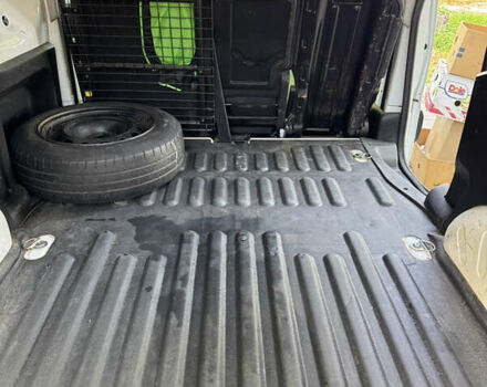 Белый Ситроен Берлинго, объемом двигателя 1.6 л и пробегом 212 тыс. км за 5990 $, фото 4 на Automoto.ua