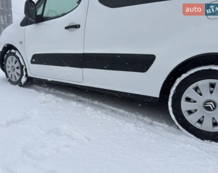 Белый Ситроен Берлинго, объемом двигателя 1.6 л и пробегом 260 тыс. км за 5450 $, фото 9 на Automoto.ua