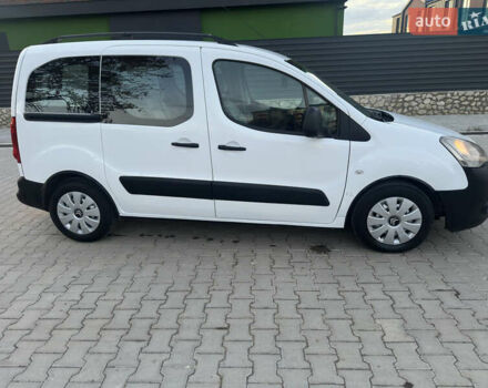 Белый Ситроен Берлинго, объемом двигателя 1.56 л и пробегом 260 тыс. км за 5150 $, фото 5 на Automoto.ua
