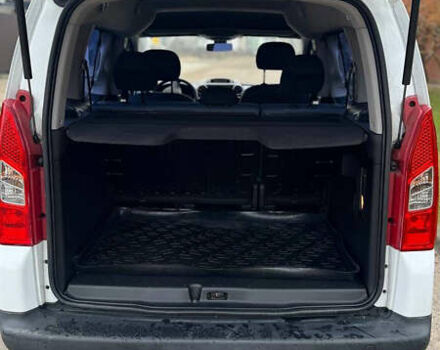 Білий Сітроен Берлінго, об'ємом двигуна 1.56 л та пробігом 260 тис. км за 8500 $, фото 12 на Automoto.ua