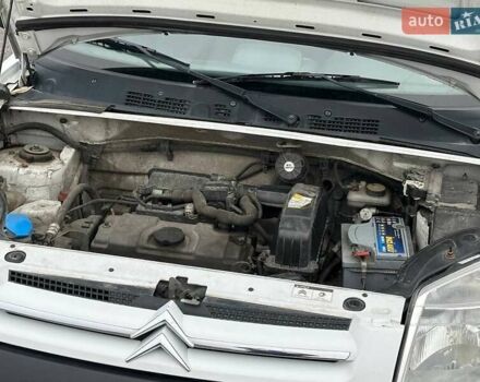 Белый Ситроен Берлинго, объемом двигателя 1.4 л и пробегом 170 тыс. км за 5700 $, фото 16 на Automoto.ua