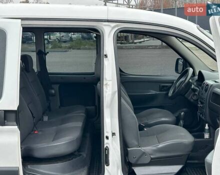 Белый Ситроен Берлинго, объемом двигателя 1.4 л и пробегом 170 тыс. км за 5700 $, фото 17 на Automoto.ua