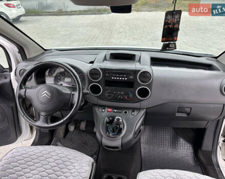 Белый Ситроен Берлинго, объемом двигателя 1.56 л и пробегом 260 тыс. км за 5350 $, фото 16 на Automoto.ua