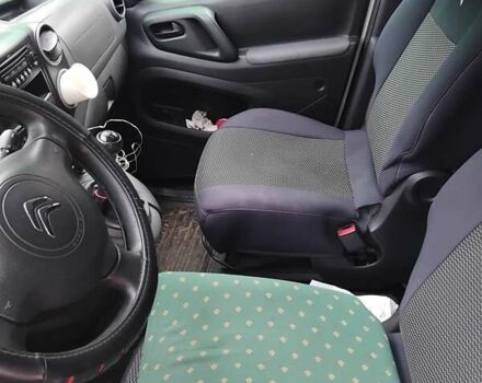 Белый Ситроен Берлинго, объемом двигателя 1.56 л и пробегом 207 тыс. км за 7300 $, фото 3 на Automoto.ua