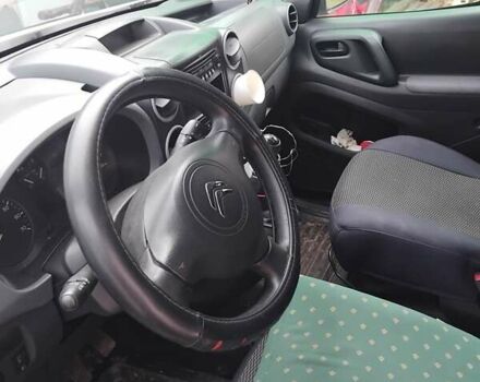 Белый Ситроен Берлинго, объемом двигателя 1.56 л и пробегом 207 тыс. км за 7300 $, фото 2 на Automoto.ua